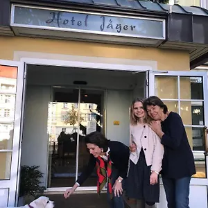 Jaeger - Family Tradition Since 1911 **** Bécs