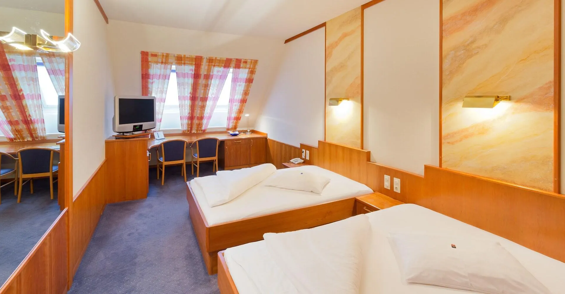 Vienna Sporthotel 4*,