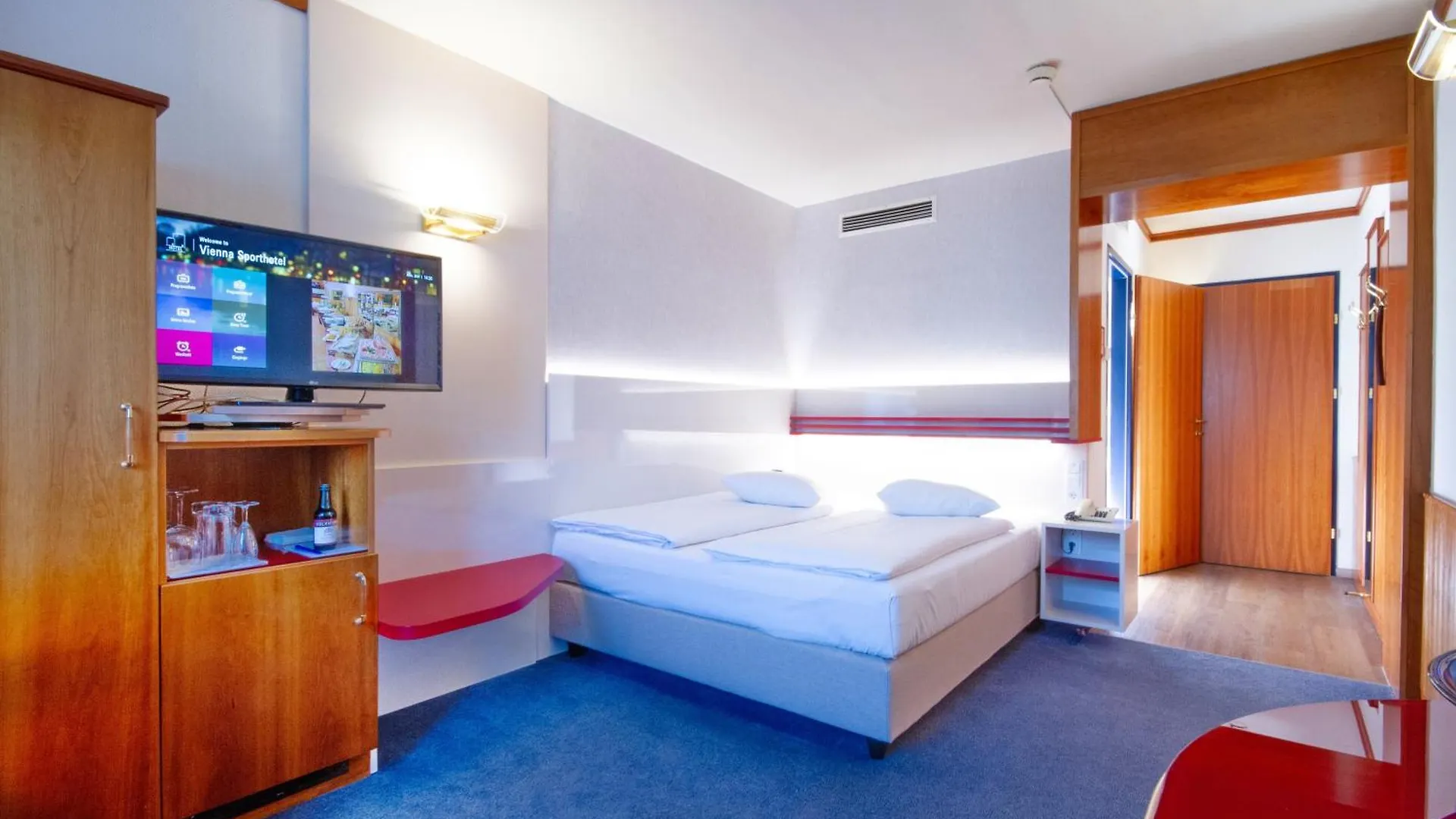 Vienna Sporthotel 4*,  Austria