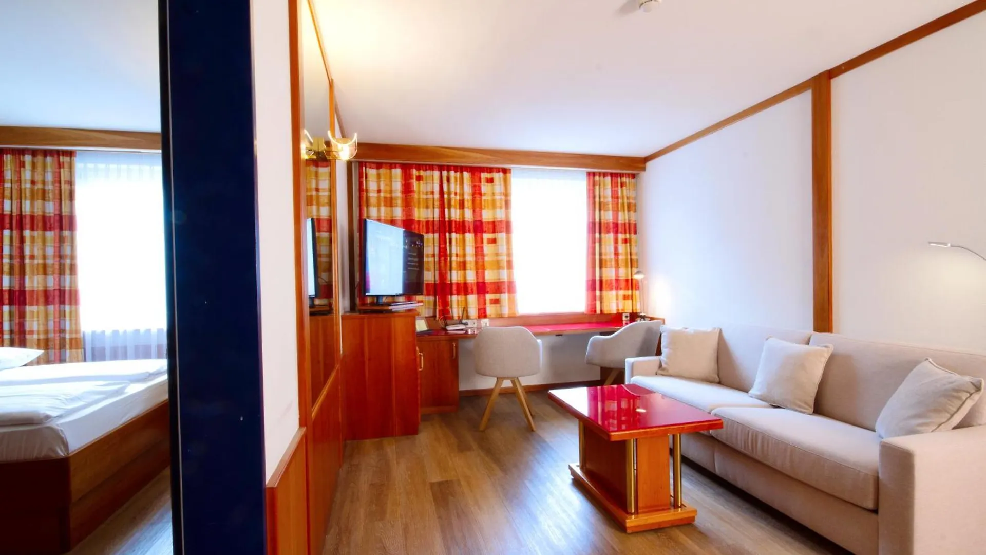 Vienna Sporthotel 4*,