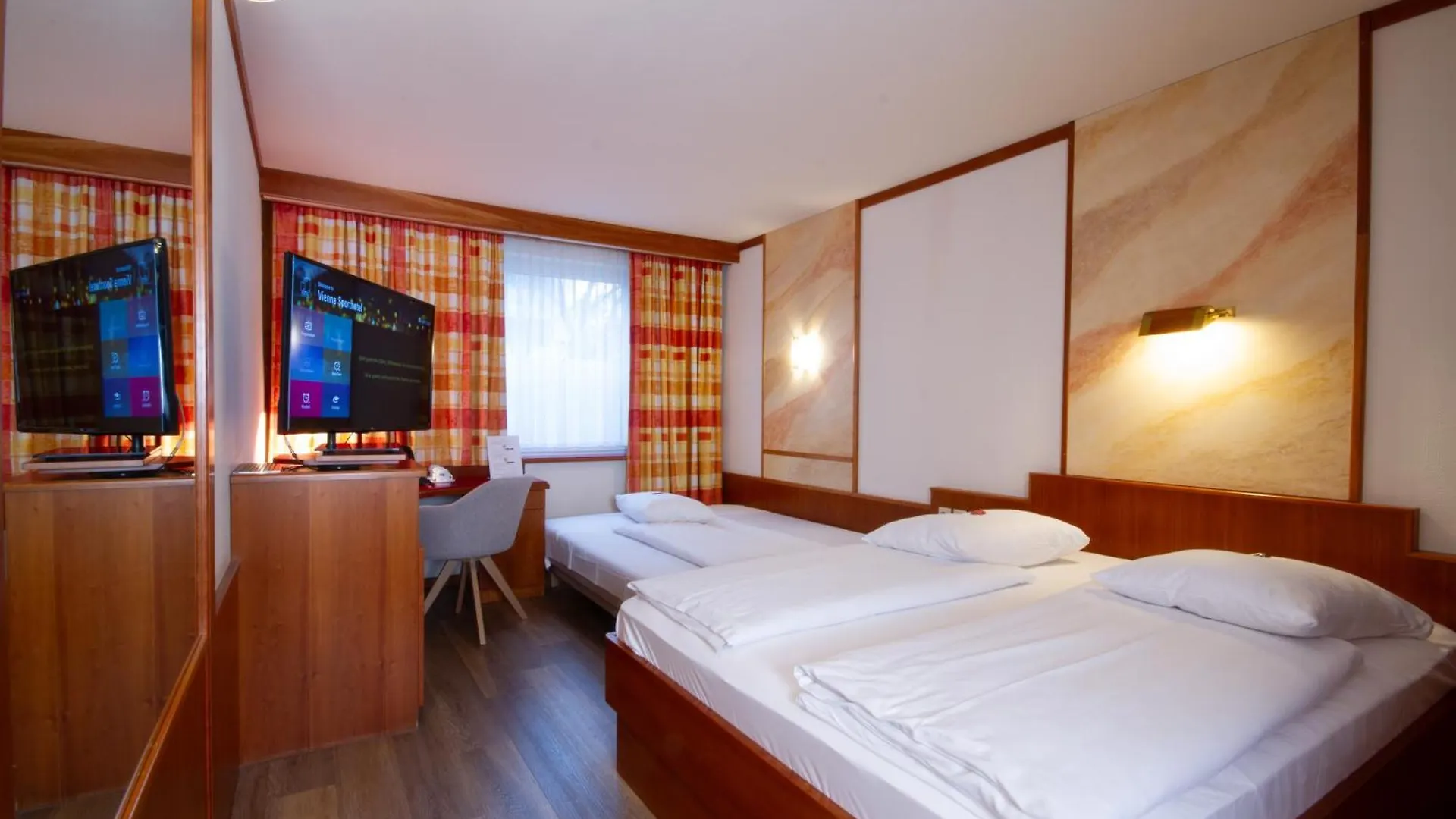Vienna Sporthotel 4*,