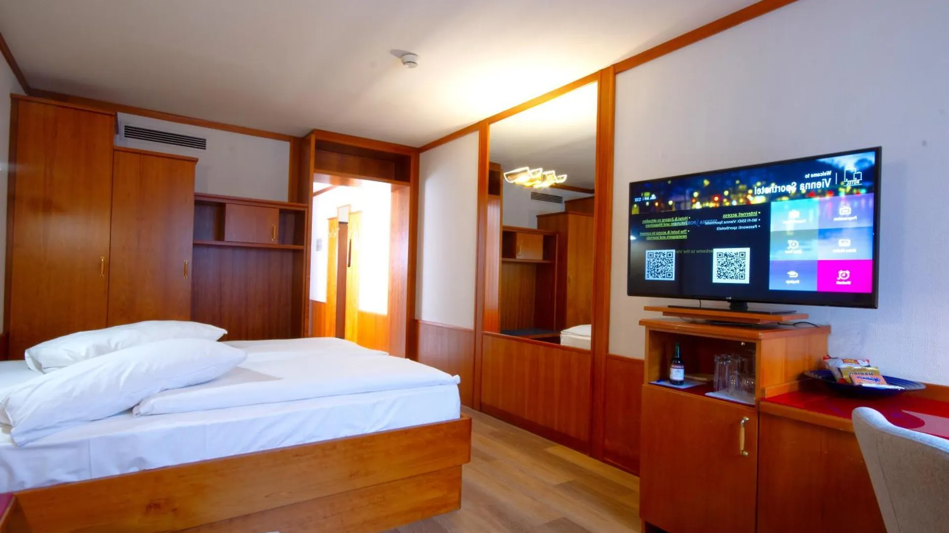 Vienna Sporthotel 4*,  Austria