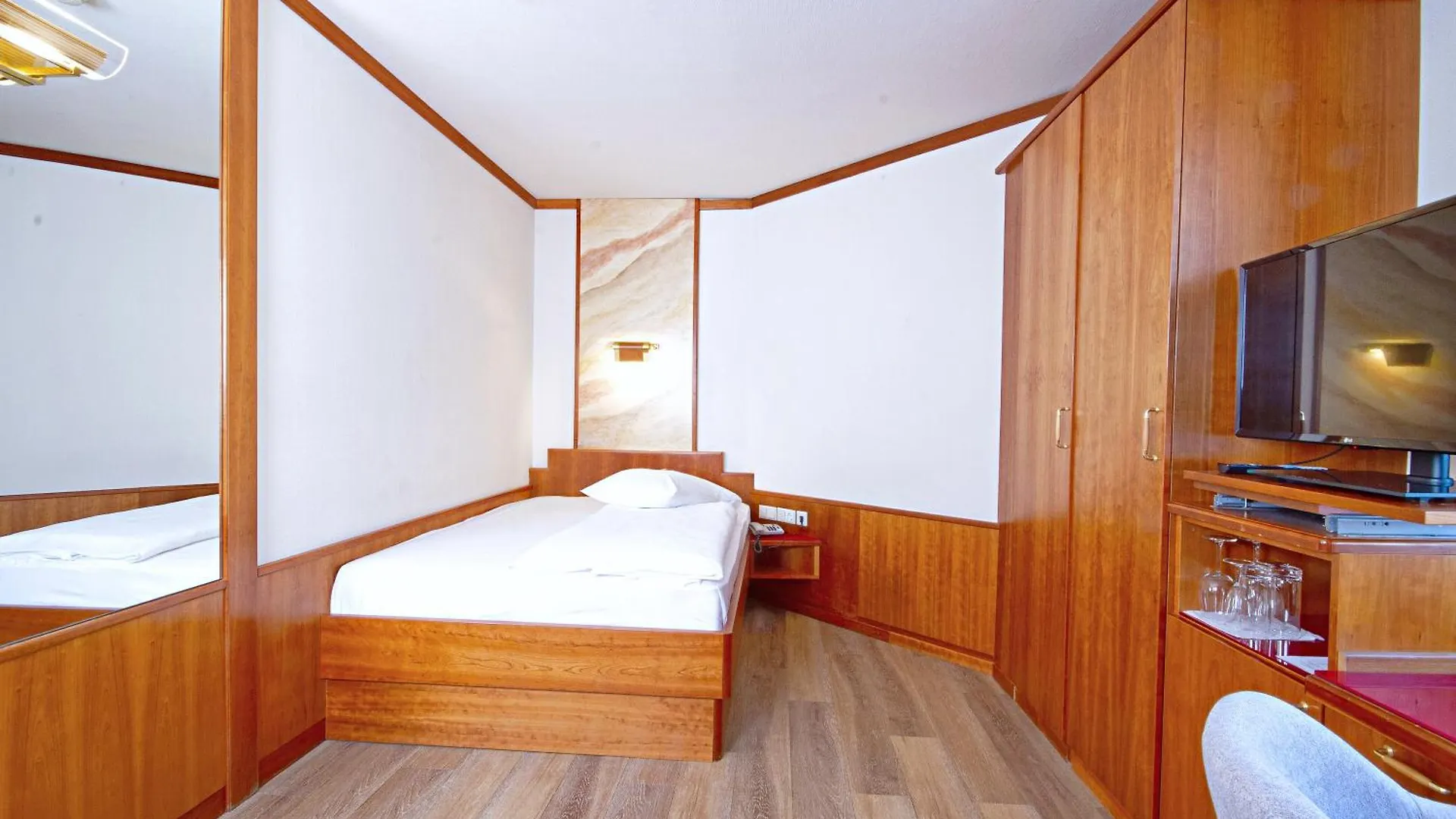 Vienna Sporthotel 4*,  Австрия